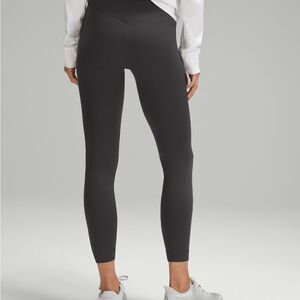 Wunder Under lululemon leggings 25”